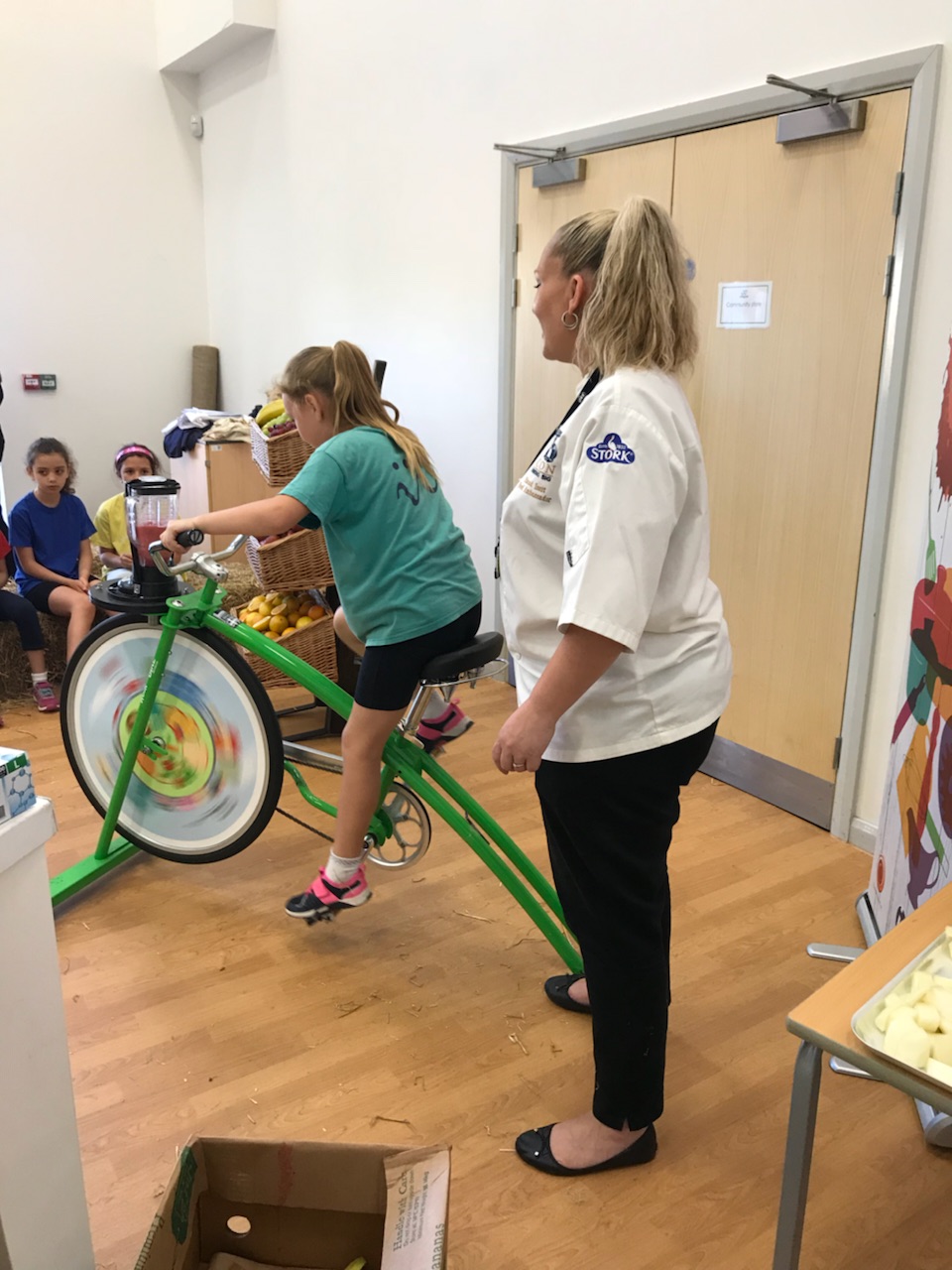 Schoolchildren learn the benefits of healthy living thanks to the roadshow led by Elena Baltacha Foundation chairman Nino Severino and sports scientist Lindsay Farish-Carradice